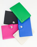 LEATHER PASSPORT HOLDER FUXIA